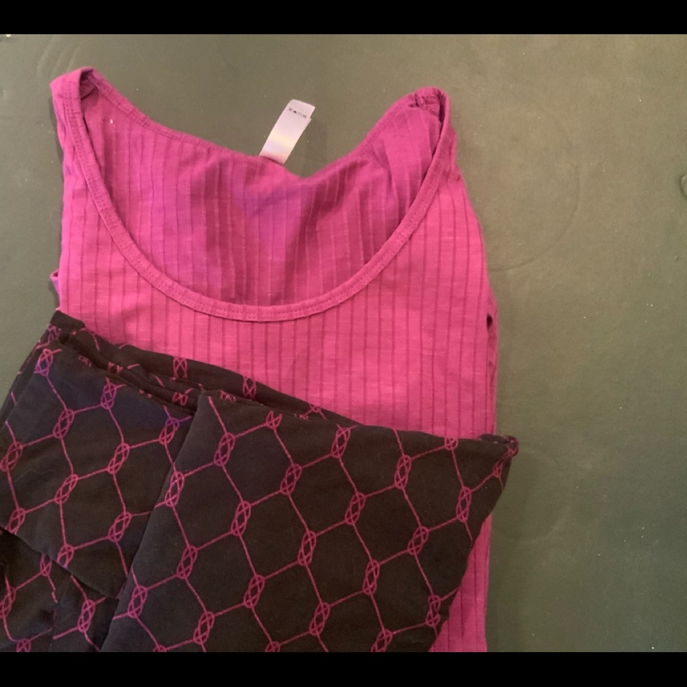 LulaRoe set Lynnae and matching leggings